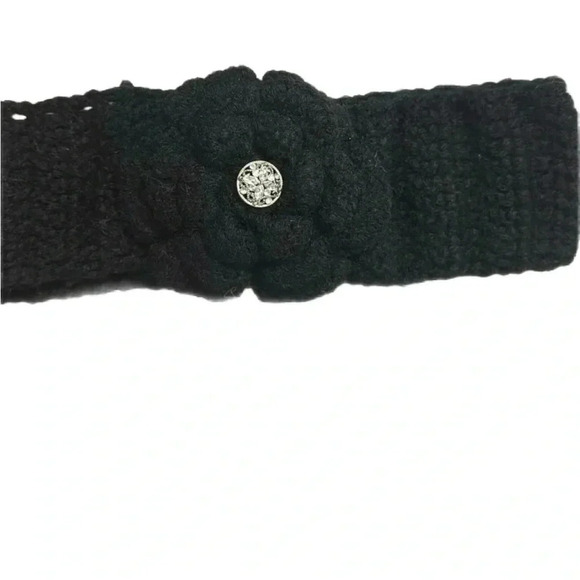 Accessories - KNITTED HEAD BAND & NECK WARMER
-HAND MADE
ADJUSTABLE SIZE